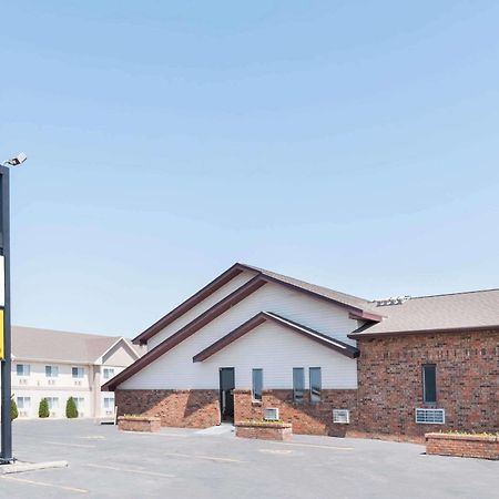 Super 8 By Wyndham Glendive Hotell Eksteriør bilde