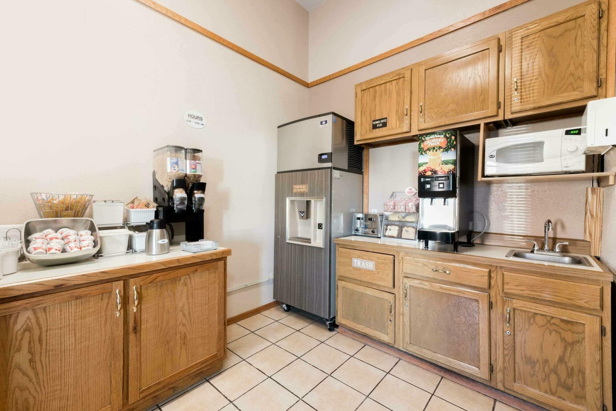 Super 8 By Wyndham Glendive Hotell Eksteriør bilde